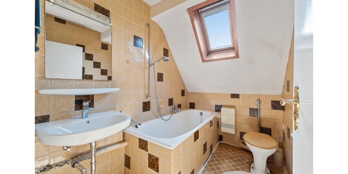 Einfamilienhaus Köln Kalk - 6 Zimmer, 160 m&sup2;, 599.000&euro; | Angebot:26223472