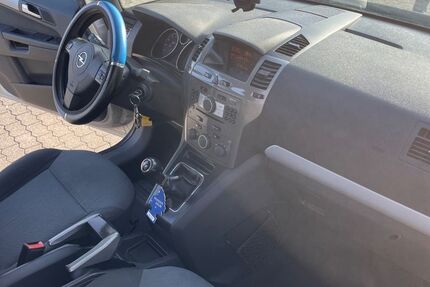 Opel Zafira 200.000 km 2.250 &euro; Bonn 53173