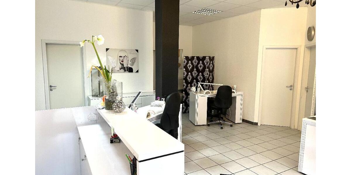 Vielseitig nutzbare Büro-Praxiseinheit in zentraler Lage von Leverkusen-Schlebusch! zimmer