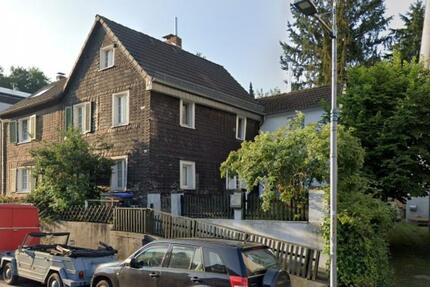 Einfamilienhaus in Bergisch Gladbach in zentraler Lage