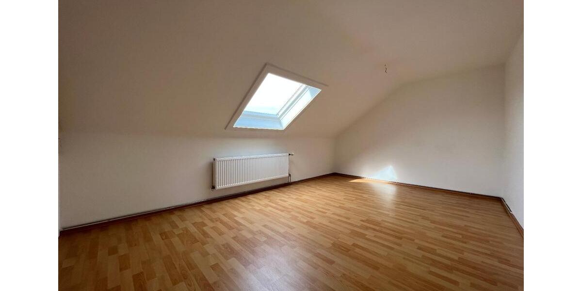 Dachgeschoßwohnung Leichlingen (Rheinland) - 2 Zimmer, 40 m&sup2;, 380&euro; | Angebot:24674225