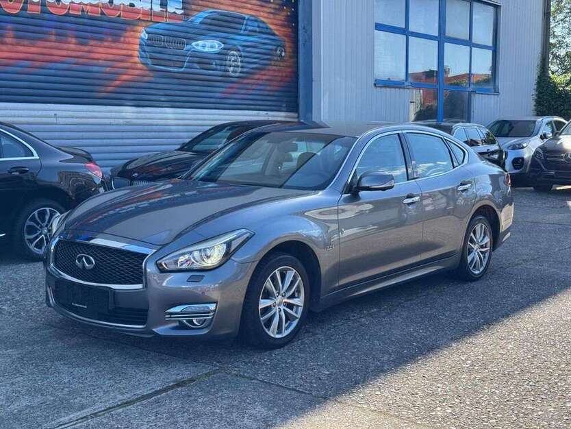INFINITI Q70 154.000 km 16.990 € Köln 51105