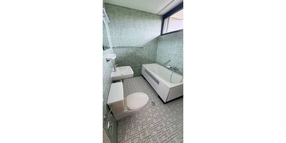 Etagenwohnung Köln Westhoven - 3 Zimmer, 101 m&sup2;, 275.900&euro; | Angebot:26875786