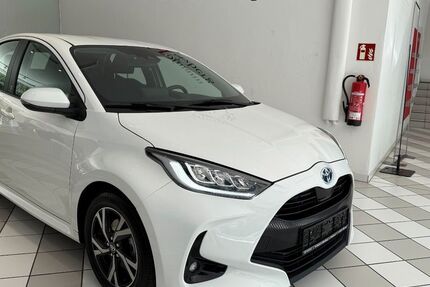 Toyota Yaris 18.960 km 17.490 &euro; Siegburg 53721