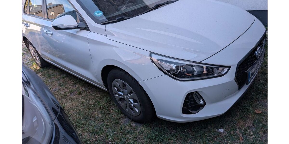 Hyundai i30 80.000 km 10.800 &euro; Siegburg 53721
