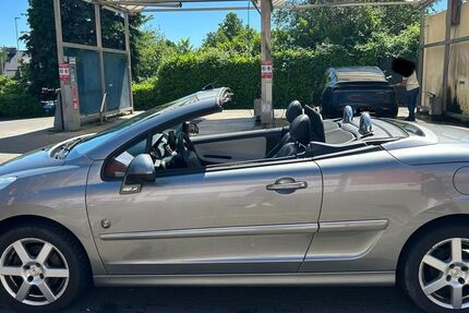 Peugeot 207 86.797 km 5.400 &euro; Solingen 42697