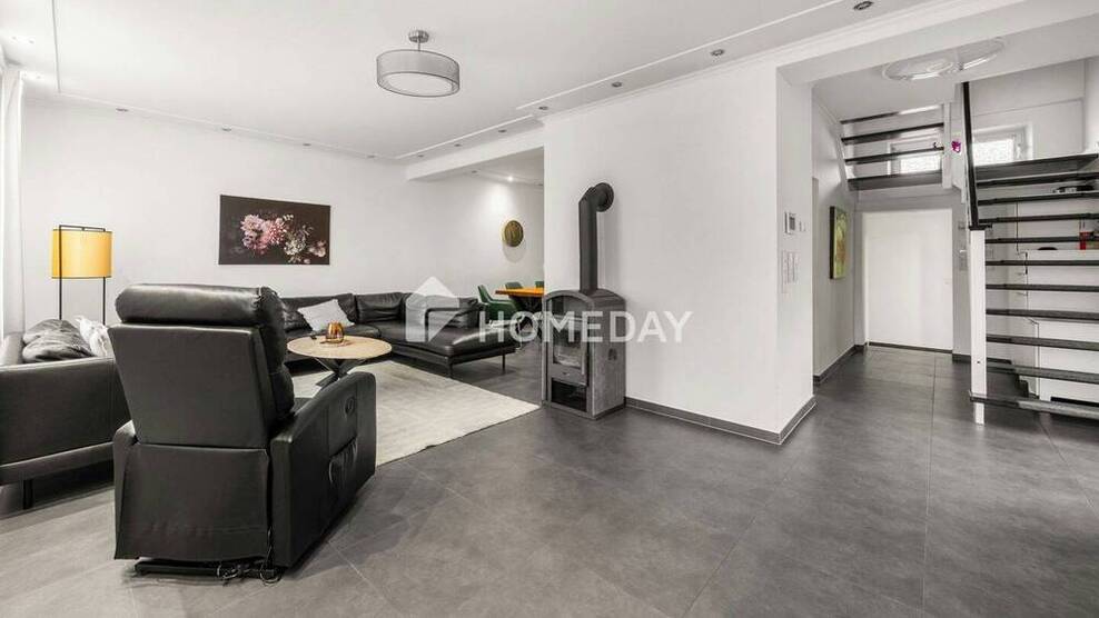 Komplett saniertes Einfamilienhaus mit moderner Ausstattung & traumhaftem, großzügigem Garten