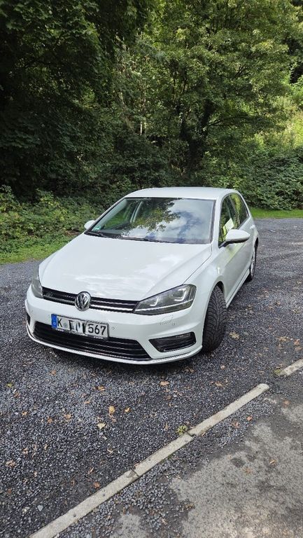 VW Golf 179.000 km 8.100 € Hennef 53773