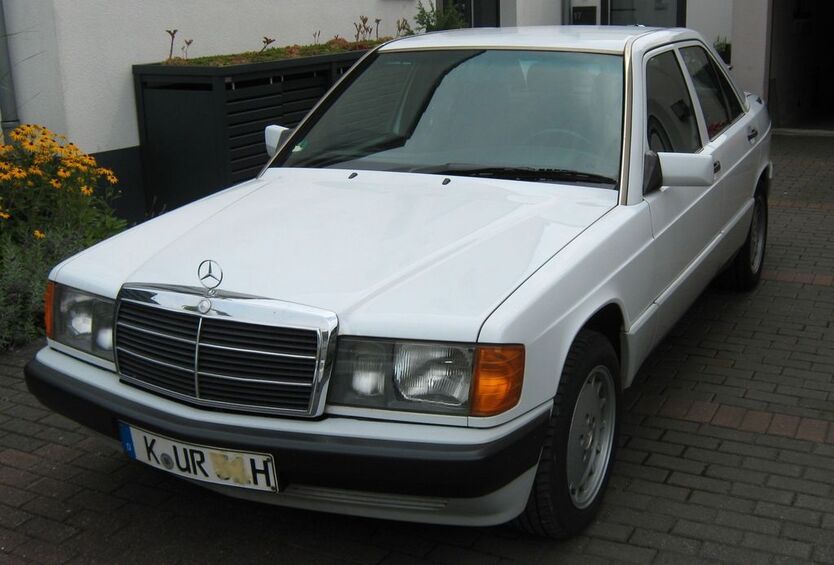 Mercedes-Benz 190 272.000 km 6.250 € Köln 50996