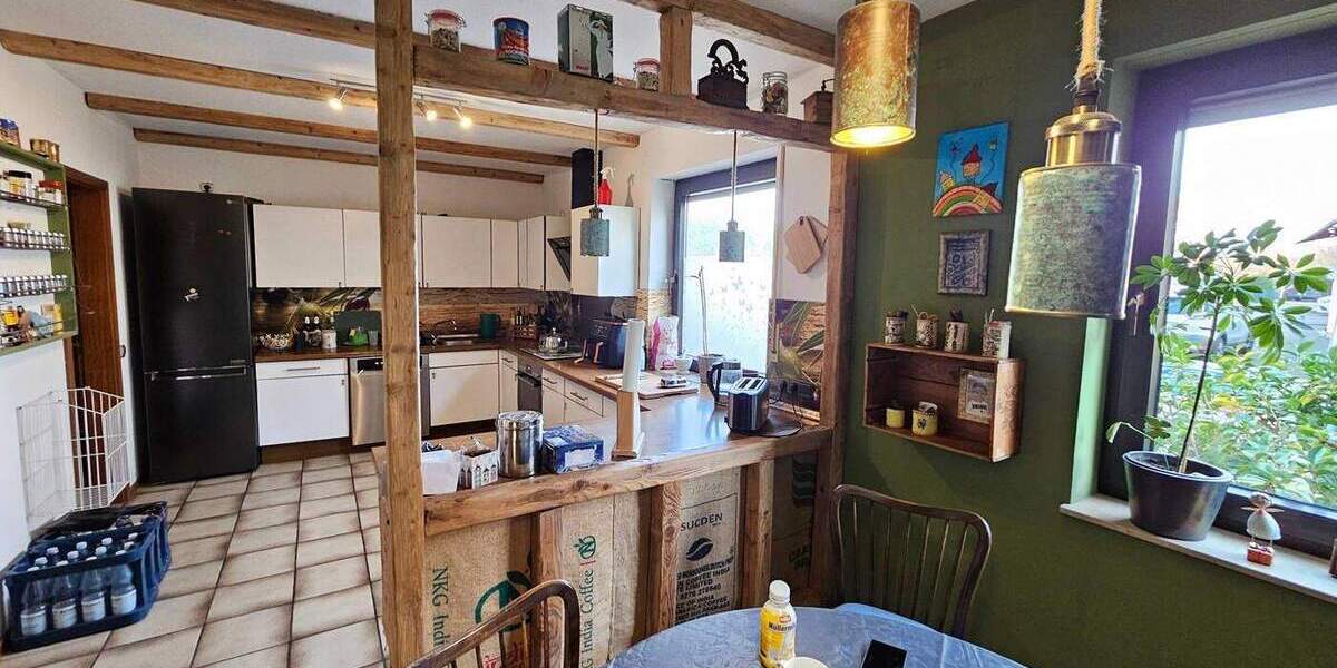 Großzügiges Zweifamilienhaus in bevorzugter Lage von Leverkusen-Lützenkirchen 8 zimmer