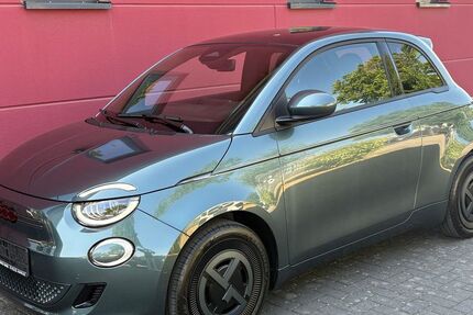 Fiat 500e 8.645 km 29.600 &euro; Brühl 50321