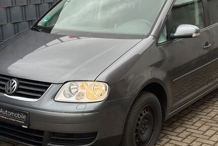 VW Touran 300.000 km 1.870 &euro; Köln 51109