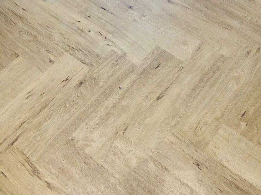 Kernsanierte, teilmöblierte 4-Zimmer-WG in zentraler, gut angebundener Lage in Köln-Ehrenfeld! 4 zimmer