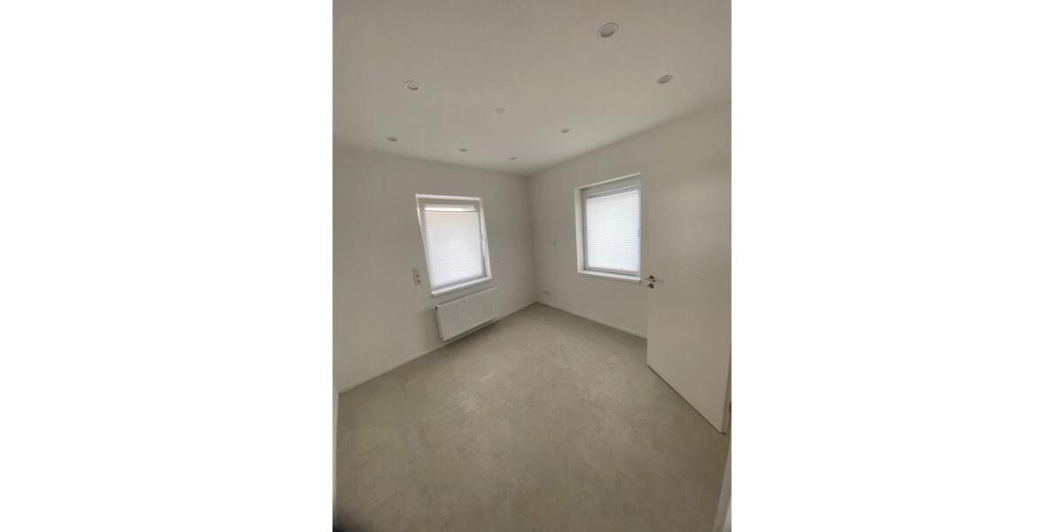 Reihenhaus Euskirchen Dom-Esch - 3 Zimmer, 80 m&sup2;, 1.127&euro; | Angebot:24899982