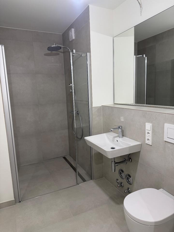 Exklusive teilmöblierte 2-Zimmer Neubauwohnung - 150m zum Rhein zimmer