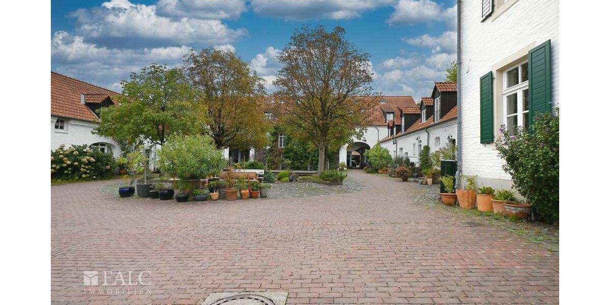 Exclusiv und Besonders, denkmalgeschützte Eigentumswohnung auf einem Gutshof! 2 zimmer