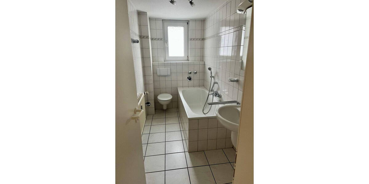 Etagenwohnung Köln Rodenkirchen - 3 Zimmer, 86 m&sup2;, 1.200&euro; | Angebot:26286508