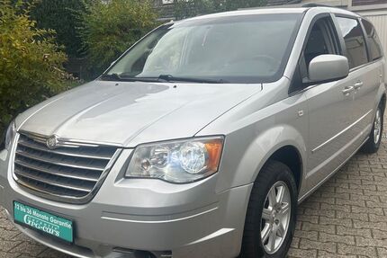 Chrysler Grand Voyager 180.000 km 6.950 € Düsseldorf 40589