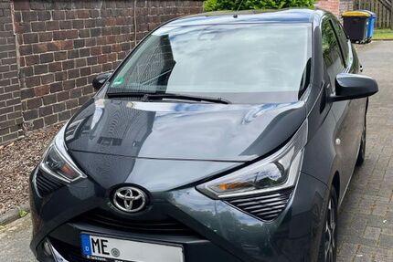 Toyota Aygo (X) 66.200 km 8.500 &euro; Solingen 42697