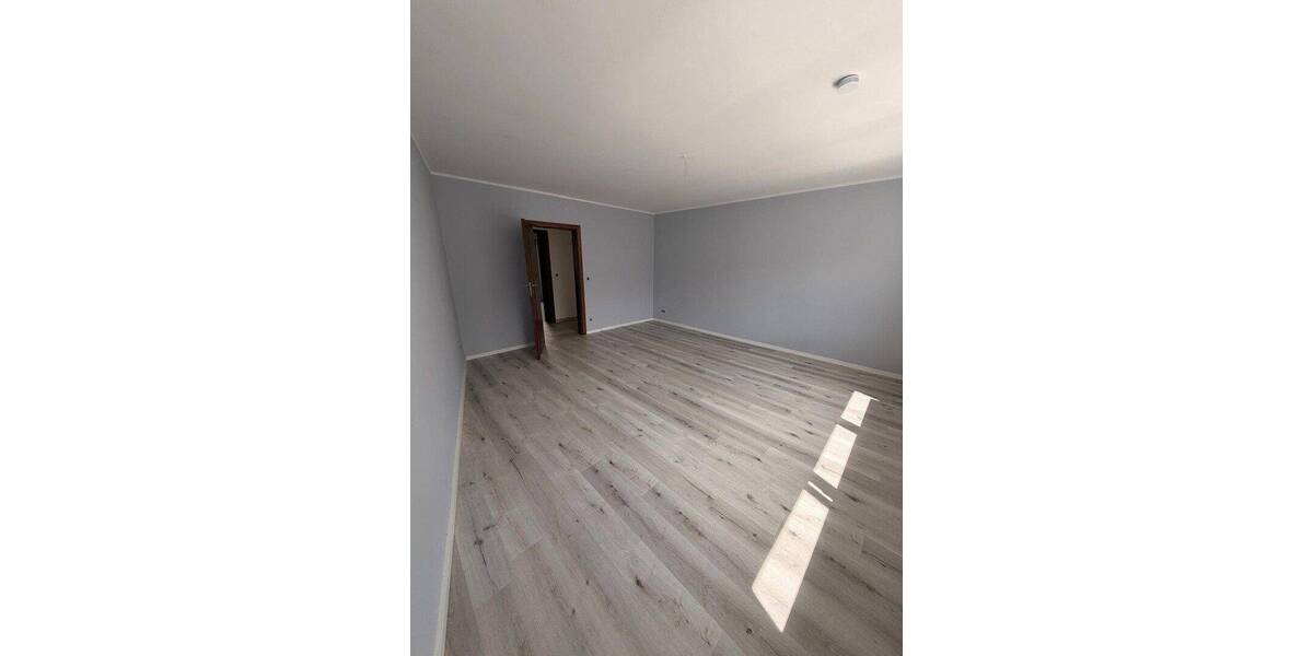 Etagenwohnung Pulheim Brauweiler - 3 Zimmer, 131 m&sup2;, 1.700&euro; | Angebot:26867370