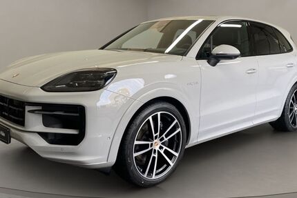 Porsche Cayenne 15.000 km 119.800 € Köln 50823