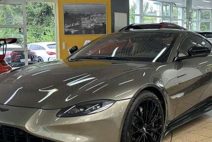 Aston Martin V8