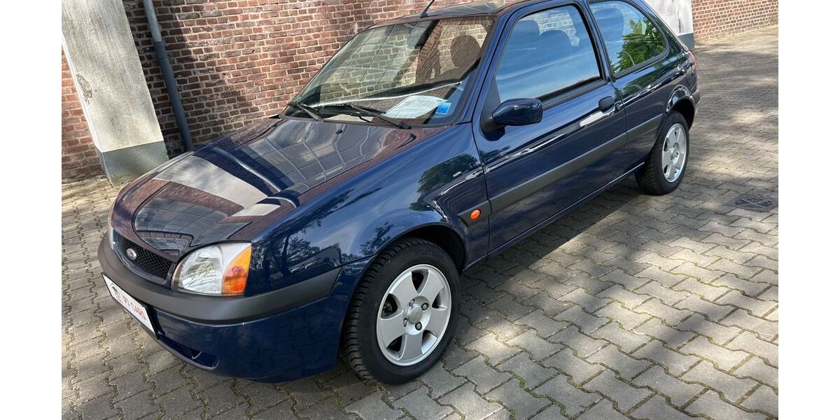 Ford Fiesta 27.850 km 2.999 &euro; Köln 51069