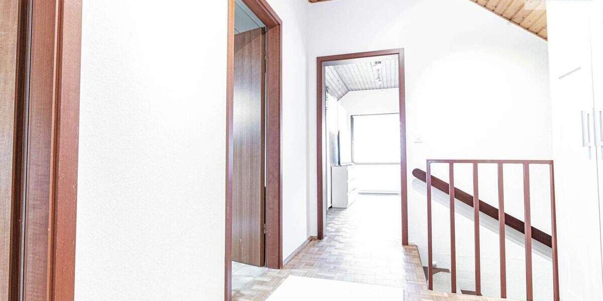 Reihenmittelhaus Sankt Augustin Menden - 4 Zimmer, 113 m&sup2;, 420.000&euro; | Angebot:25400683