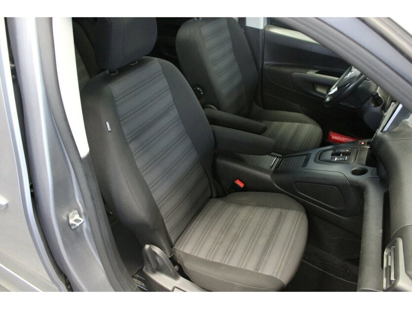 Opel Combo-e Life Ultimate 27.035 km 21.980 € Euskirchen 53881