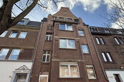 Haus zum Kaufen in Neuss 699.000 € 355 m²