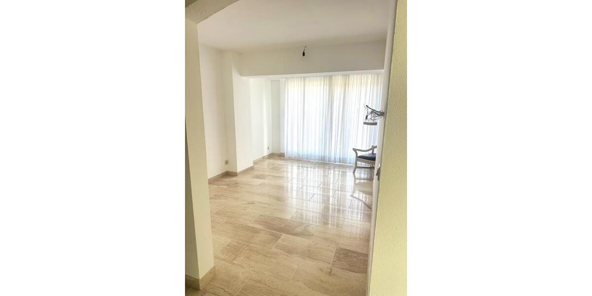 Modernes Reihenhaus in ruhiger Lage in Solingen-Gräfrath für maximal 2 Personen. 3 zimmer