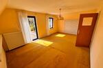 Freistehendes Einfamilienhaus mit 50er Jahre Charme & großem Grun