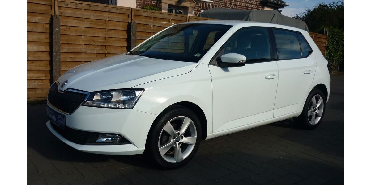 Skoda Fabia 138.700 km 6.680 &euro; Hilden 40721