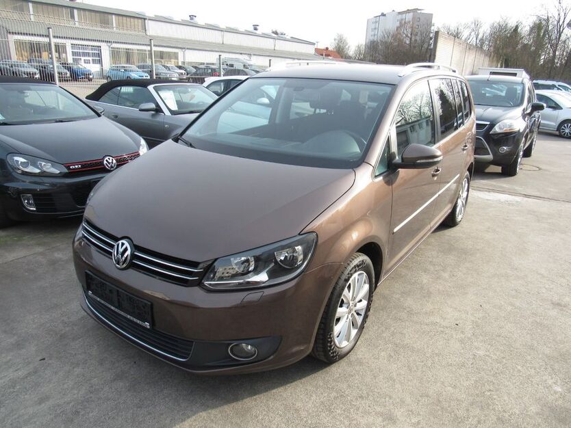 VW Touran 215.000 km 6.900 € Leverkusen 51371