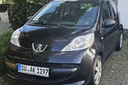 Peugeot 107 108.000 km 2.500 &euro; Bonn 53123