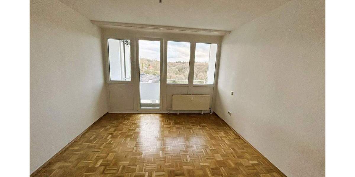 Attraktive, helle 2-Zimmer-Wohnung mit Einbauküche, Balkon und Stellplatz 2 zimmer