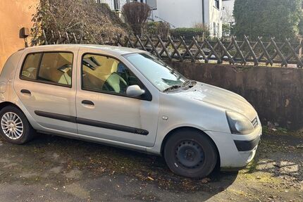 Renault Clio 90.000 km 700 &euro; Solingen 42651