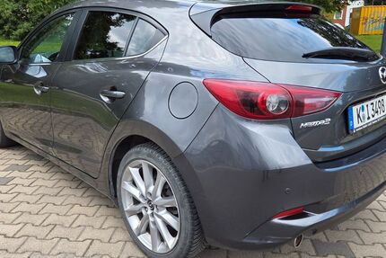 Mazda 3 155.000 km 9.500 &euro; Leverkusen 51377