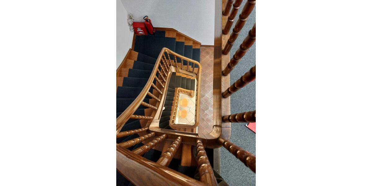 Einfamilienhaus Siegburg - 14 Zimmer, 358 m&sup2;, 2.800&euro; | Angebot:24583426