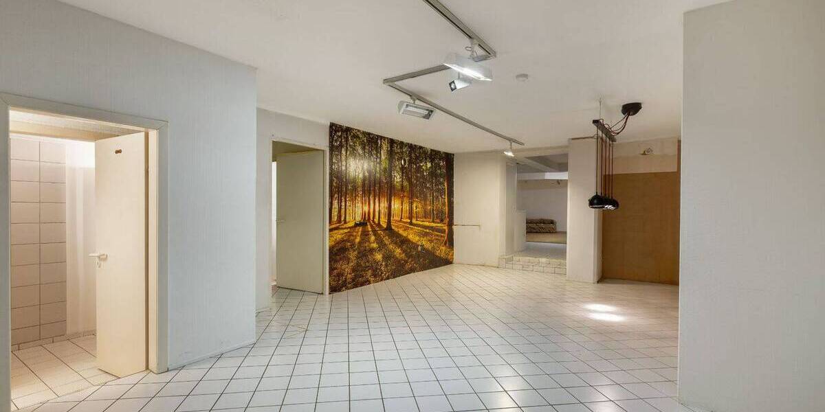 Flexible Gewerbeimmobilie mit Büroflächen in Top Lage Leverkusens - Ideal für wachsende Unternehmen 1 zimmer