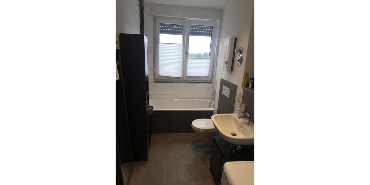 Dachgeschoßwohnung Erftstadt - 2 Zimmer, 63 m&sup2;, 770&euro; | Angebot:26382953