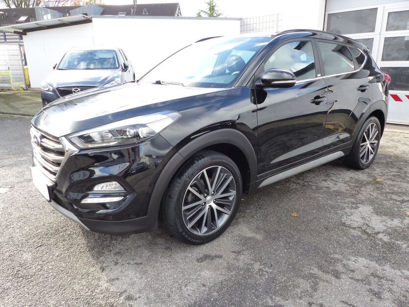 Hyundai TUCSON 65.400 km 17.950 € Solingen 42699