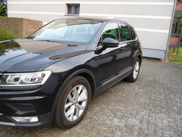 VW Tiguan 162.000 km 16.399 € Neuss 41462