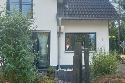 Haus Hennef (Sieg) - 5 Zimmer, 130 m&sup2;, 1.800&euro; | Angebot:27614844