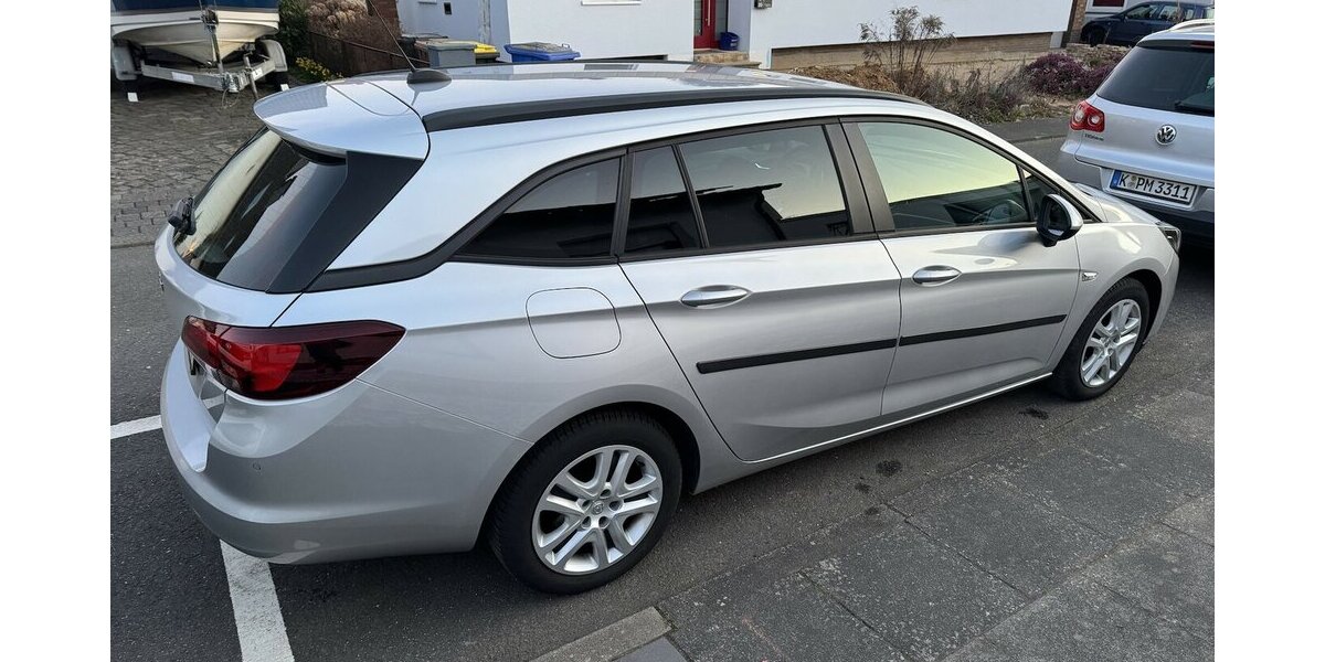 Opel Astra Klima Navi Temp CarPlay GARANTIE 37.000 km 37.000 km 14.000 &euro; Erftstadt 50374