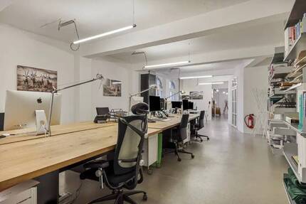 Außergewöhnliches und historisches Design-Büro mit Dachterrasse - All-in-Miete