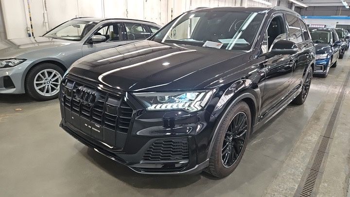 Audi Q7 43.951 km 58.888 € Köln 50767