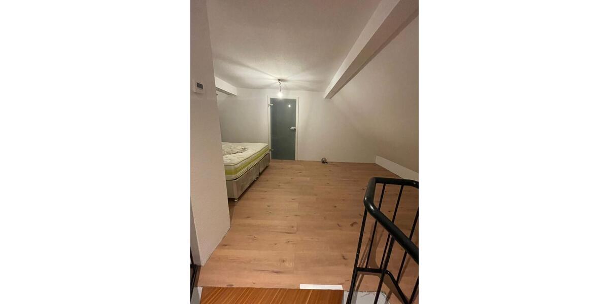Renovierte 4-Zimmer-Maisonette mit Balkon, 2 Bädern & Einbauküche 4 zimmer