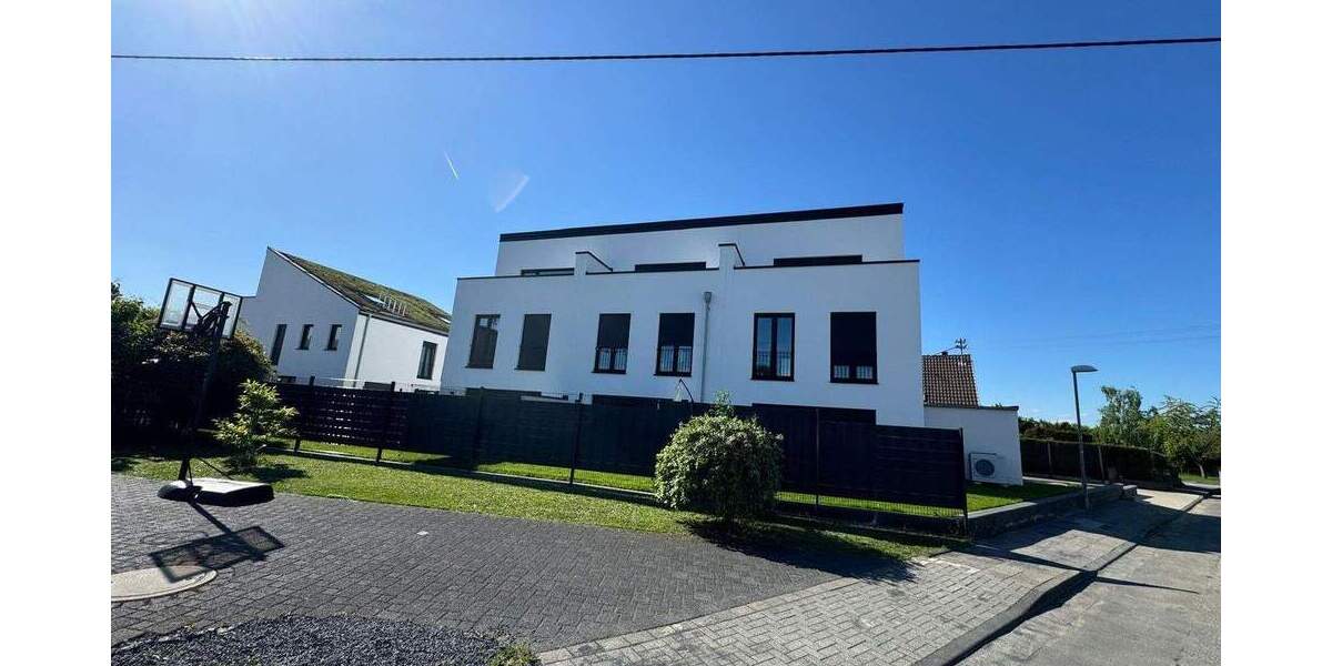 Modernes Neubau-Reiheneckhaus Energieklasse A+ mit Garten und Stellplatz in HANGELAR 5 zimmer