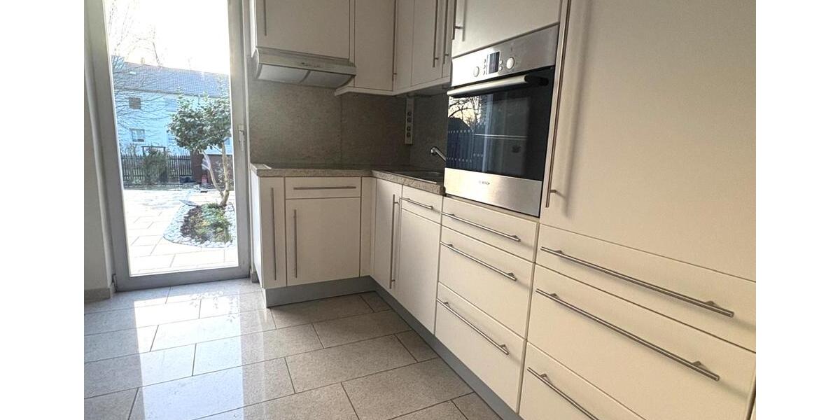 **Bonn-Beuel: Gepflegtes Reihenmittelhaus in toller Lage! 4 Zimmer, Terrasse, Garten** 4 zimmer